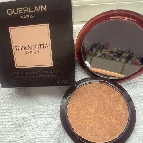 GUERLAIN Other - Guerlain Terracotta Starlight Bronzing Powder ( Gently used )